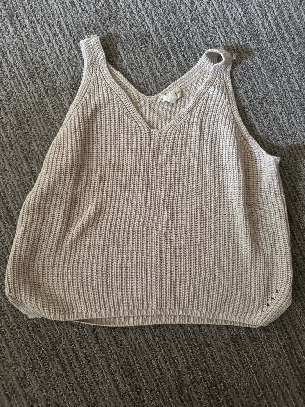 eesome Cream Ribbed V-Neck Knit Tank
